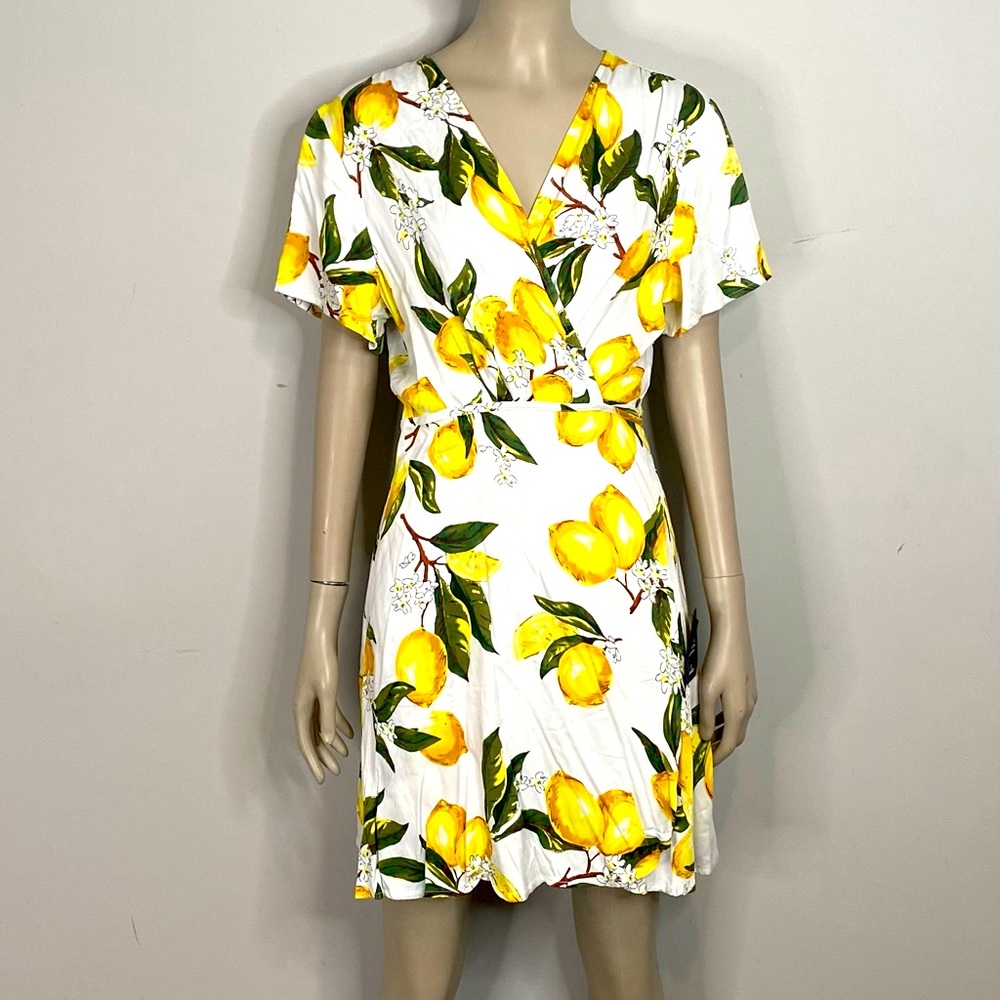 LULU’S Open wrap dress